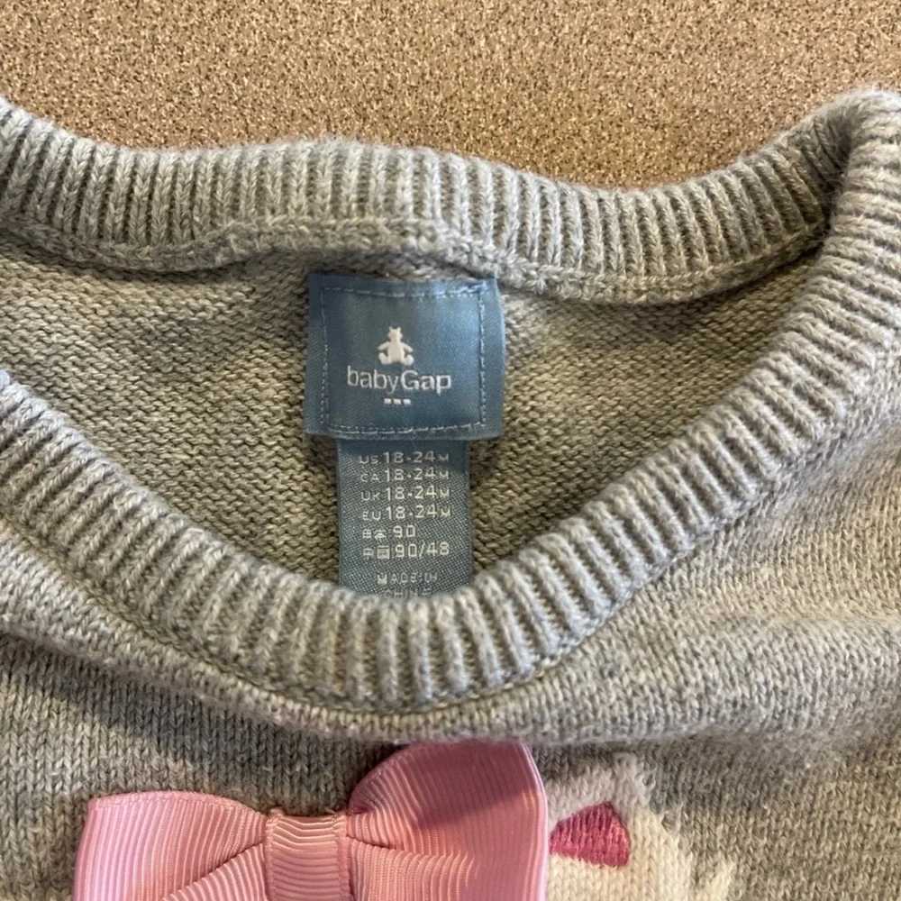 GAP Gray Kids Sweater with Cat and Pink Bow